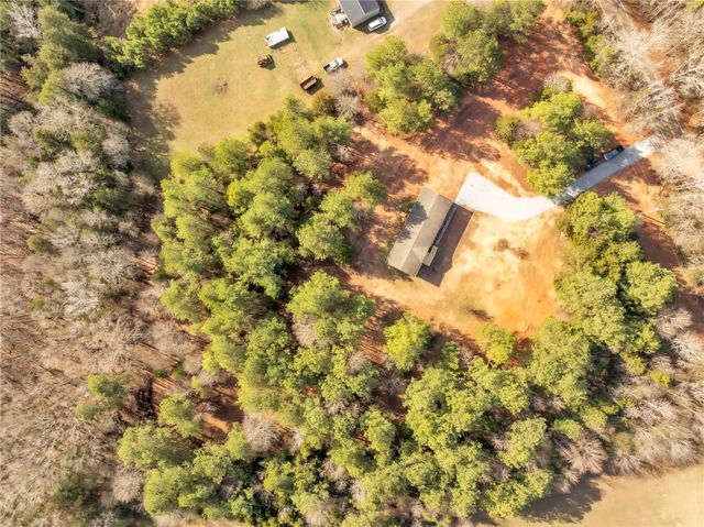 1112 Wilton E Hall Road, Starr, SC 29684