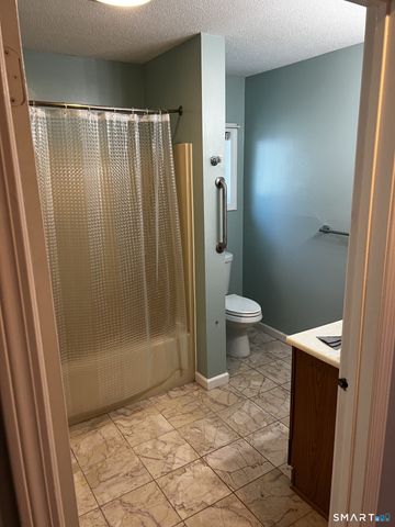 9 Dakota Trail, Bristol, CT 06010