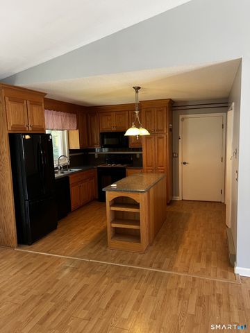 9 Dakota Trail, Bristol, CT 06010
