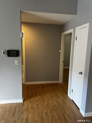 9 Dakota Trail, Bristol, CT 06010