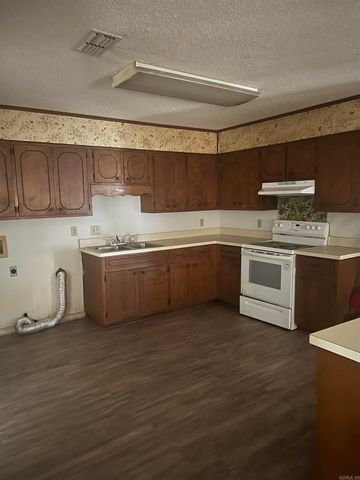 1209 E 42nd Avenue, Pine Bluff, AR 71601