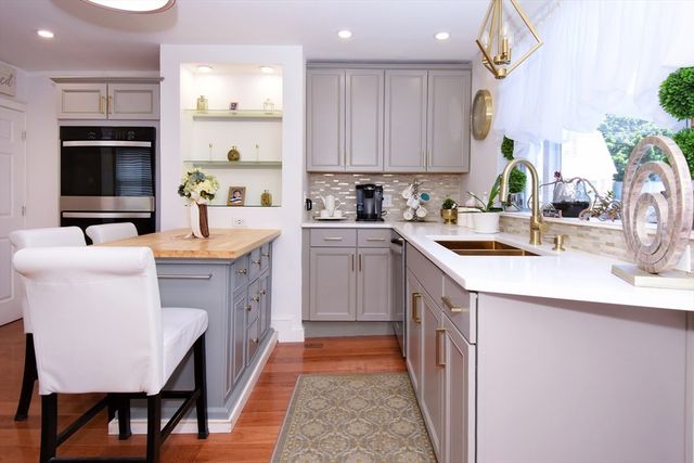 435 Cabot St B, Beverly, MA 01915