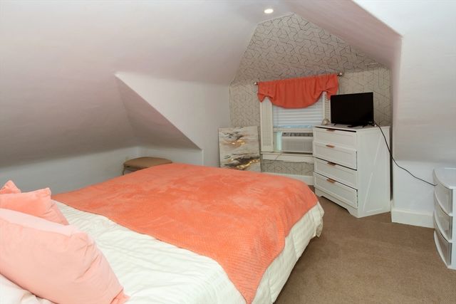 435 Cabot St B, Beverly, MA 01915