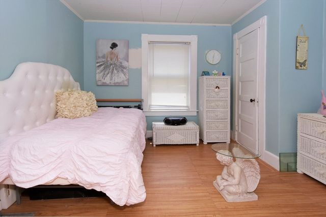 435 Cabot St B, Beverly, MA 01915