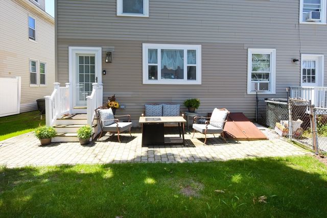 435 Cabot St B, Beverly, MA 01915