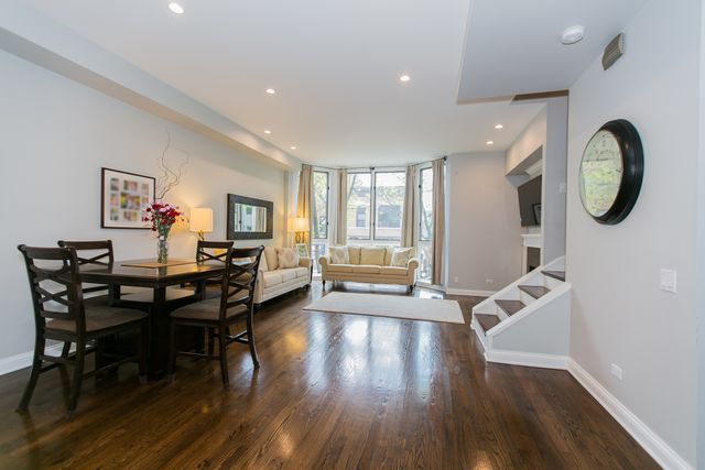 2005 N HOYNE Avenue, Chicago, IL 60647