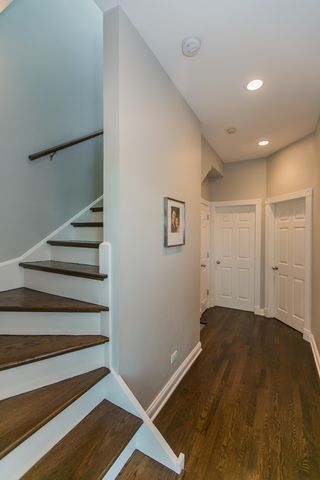 2005 N HOYNE Avenue, Chicago, IL 60647
