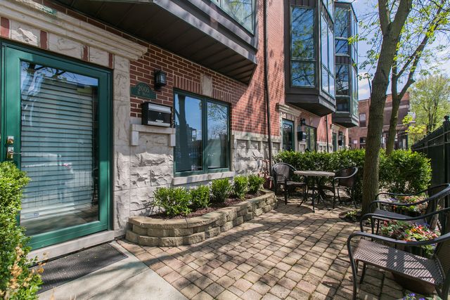 2005 N HOYNE Avenue, Chicago, IL 60647