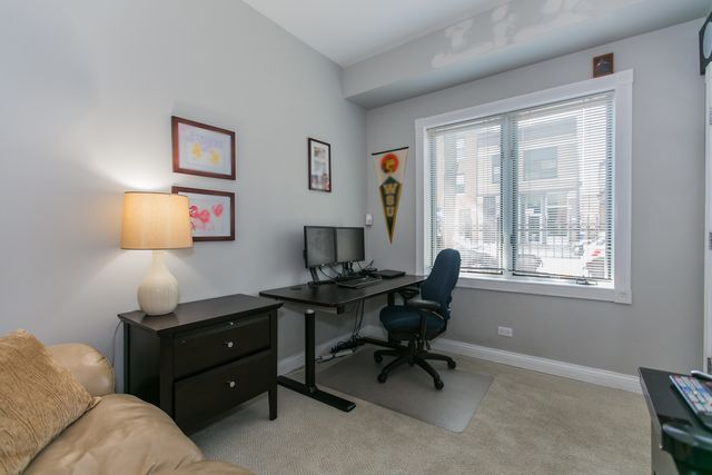 2005 N HOYNE Avenue, Chicago, IL 60647