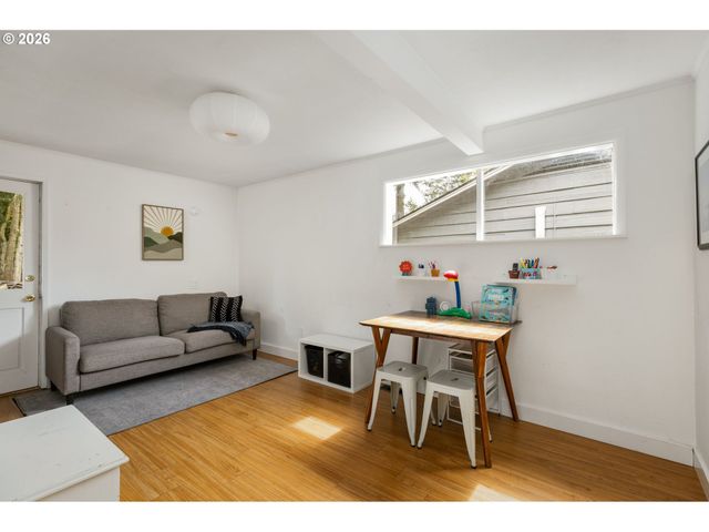 9720 Sw INGLEWOOD Pl, Portland, OR 97225