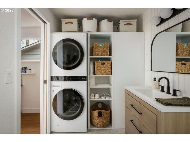 9720 Sw INGLEWOOD Pl, Portland, OR 97225