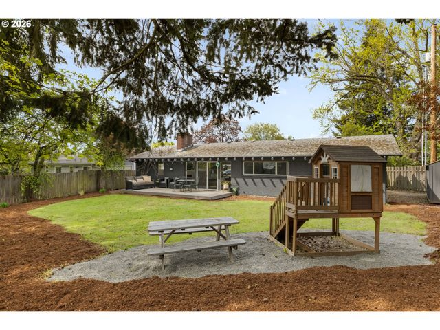 9720 Sw INGLEWOOD Pl, Portland, OR 97225