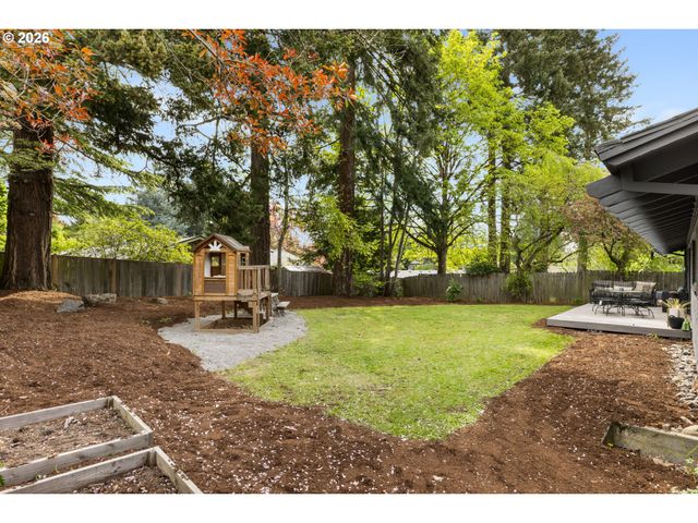 9720 Sw INGLEWOOD Pl, Portland, OR 97225