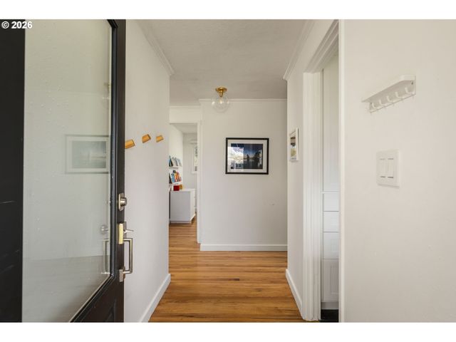 9720 Sw INGLEWOOD Pl, Portland, OR 97225