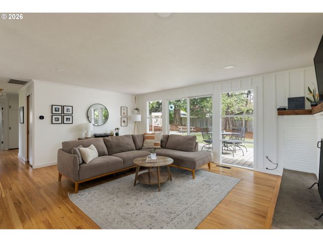 9720 Sw INGLEWOOD Pl, Portland, OR 97225