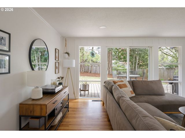 9720 Sw INGLEWOOD Pl, Portland, OR 97225