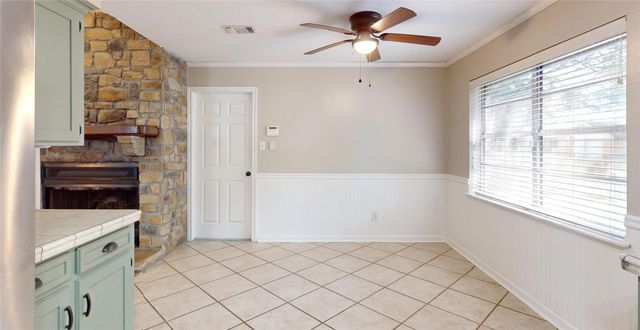 5221 Cottonwood Circle, Dickinson, TX 77539