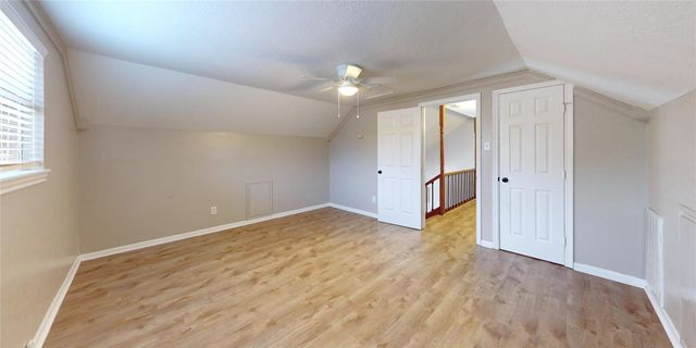 5221 Cottonwood Circle, Dickinson, TX 77539
