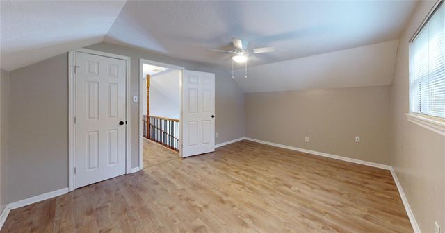 5221 Cottonwood Circle, Dickinson, TX 77539
