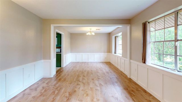 5221 Cottonwood Circle, Dickinson, TX 77539