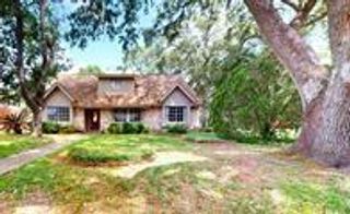 5221 Cottonwood Circle, Dickinson, TX 77539
