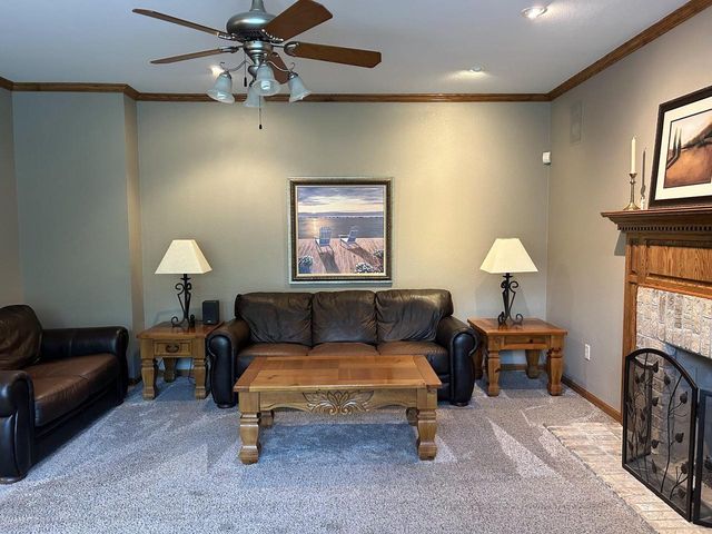2517 Fox River CIRCLE, Waukesha, WI 53189