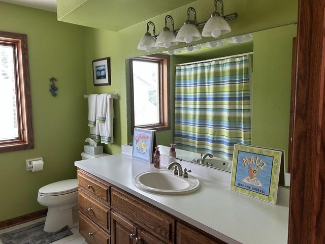 2517 Fox River CIRCLE, Waukesha, WI 53189