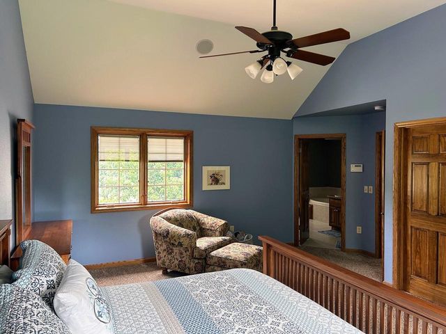 2517 Fox River CIRCLE, Waukesha, WI 53189