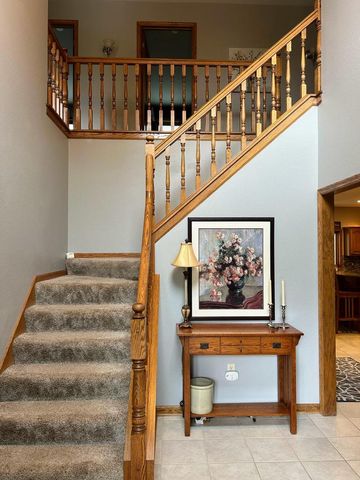 2517 Fox River CIRCLE, Waukesha, WI 53189