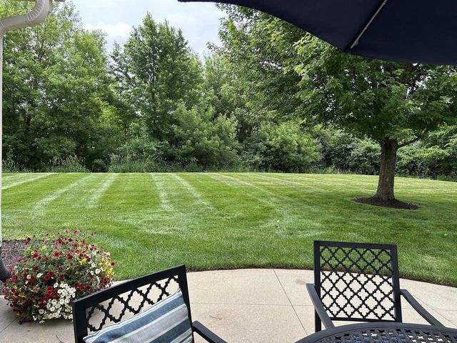 2517 Fox River CIRCLE, Waukesha, WI 53189