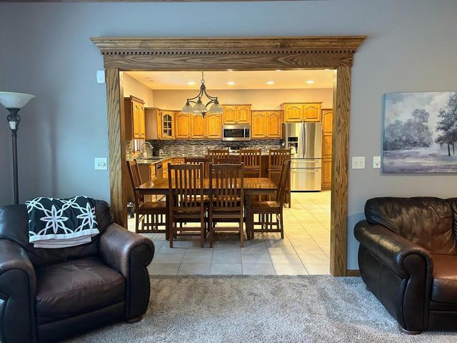 2517 Fox River CIRCLE, Waukesha, WI 53189