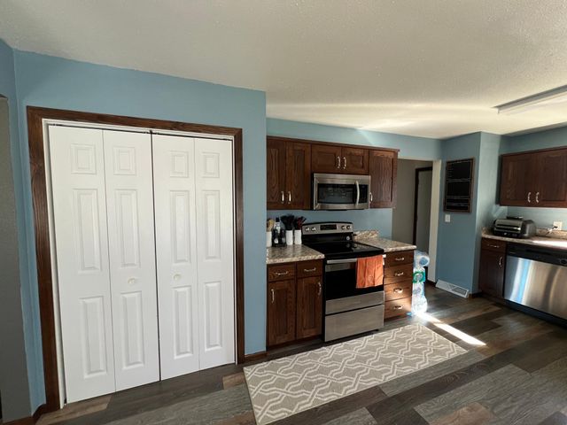 206 15th Street N, Moorhead, MN 56560