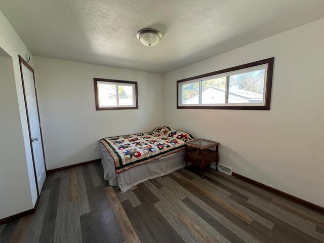 206 15th Street N, Moorhead, MN 56560