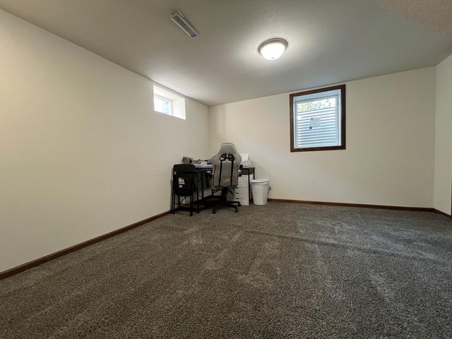 206 15th Street N, Moorhead, MN 56560