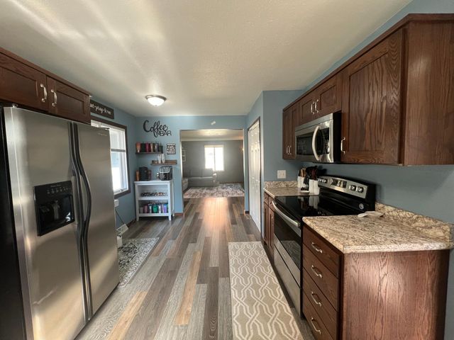 206 15th Street N, Moorhead, MN 56560