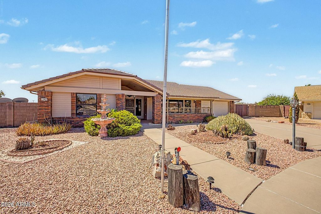 17803 N 136TH Drive, Sun City West, AZ 85375 — photo 2