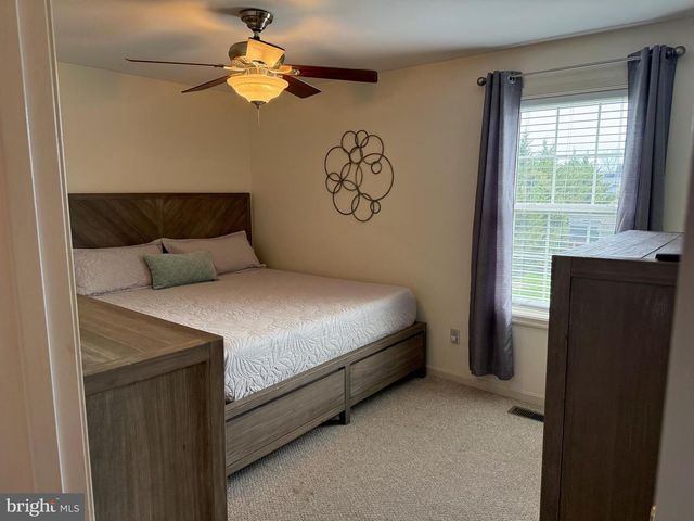 852 BRISTOL DR, Greencastle, PA 17225
