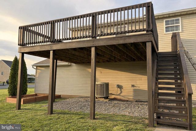 852 BRISTOL DR, Greencastle, PA 17225