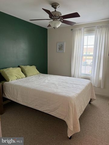 852 BRISTOL DR, Greencastle, PA 17225