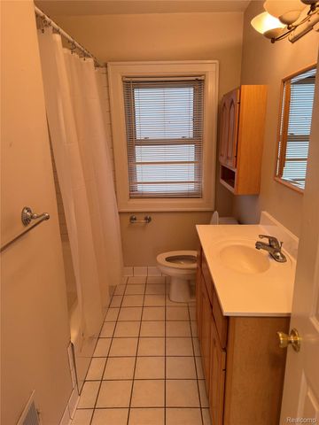 703 S Pleasant Street, Royal Oak, MI 48067