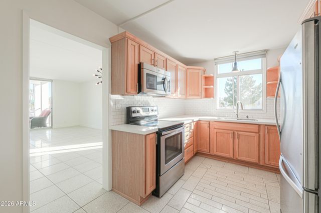 6502 N Central Avenue B203, Phoenix, AZ 85012