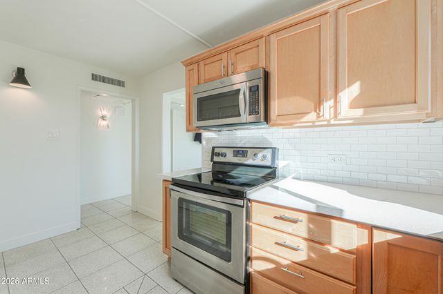 6502 N Central Avenue B203, Phoenix, AZ 85012