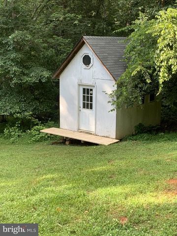 2830 BURNT MILL RD, Charlottesville, VA 22911