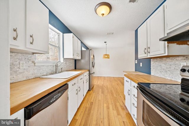 2830 BURNT MILL RD, Charlottesville, VA 22911