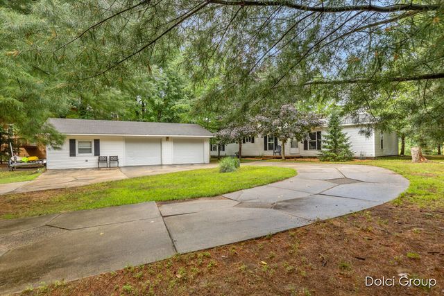 6830 E Carrigan Drive, Newaygo, MI 49337