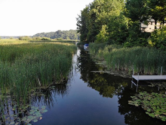 6830 E Carrigan Drive, Newaygo, MI 49337