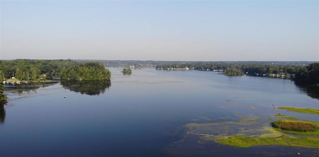 6830 E Carrigan Drive, Newaygo, MI 49337