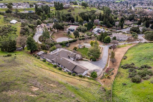 18616 Skuse Court, San Jose, CA 95120