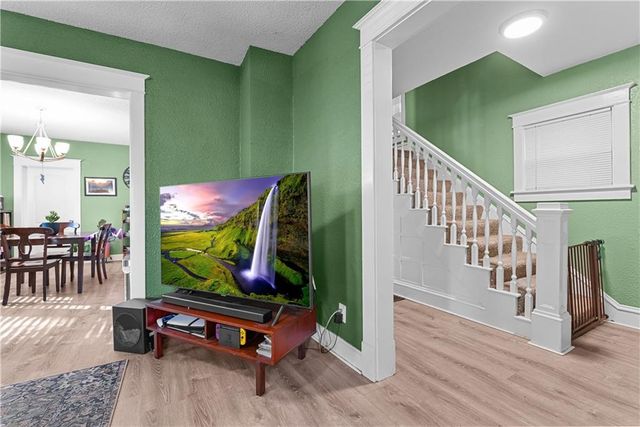 4612 Tracy Avenue, Kansas City, MO 64110