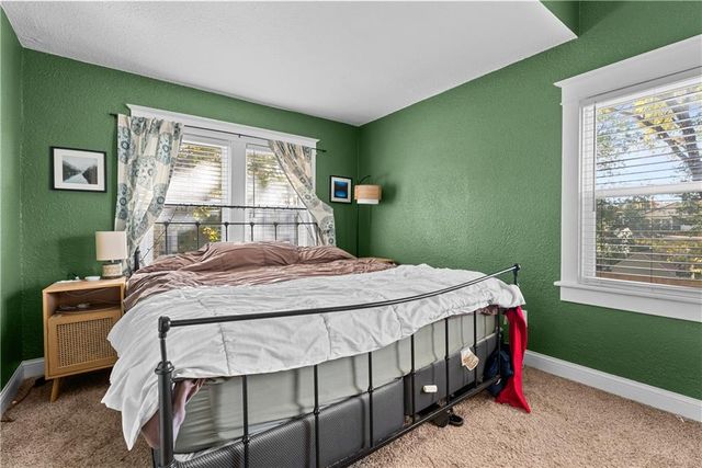 4612 Tracy Avenue, Kansas City, MO 64110